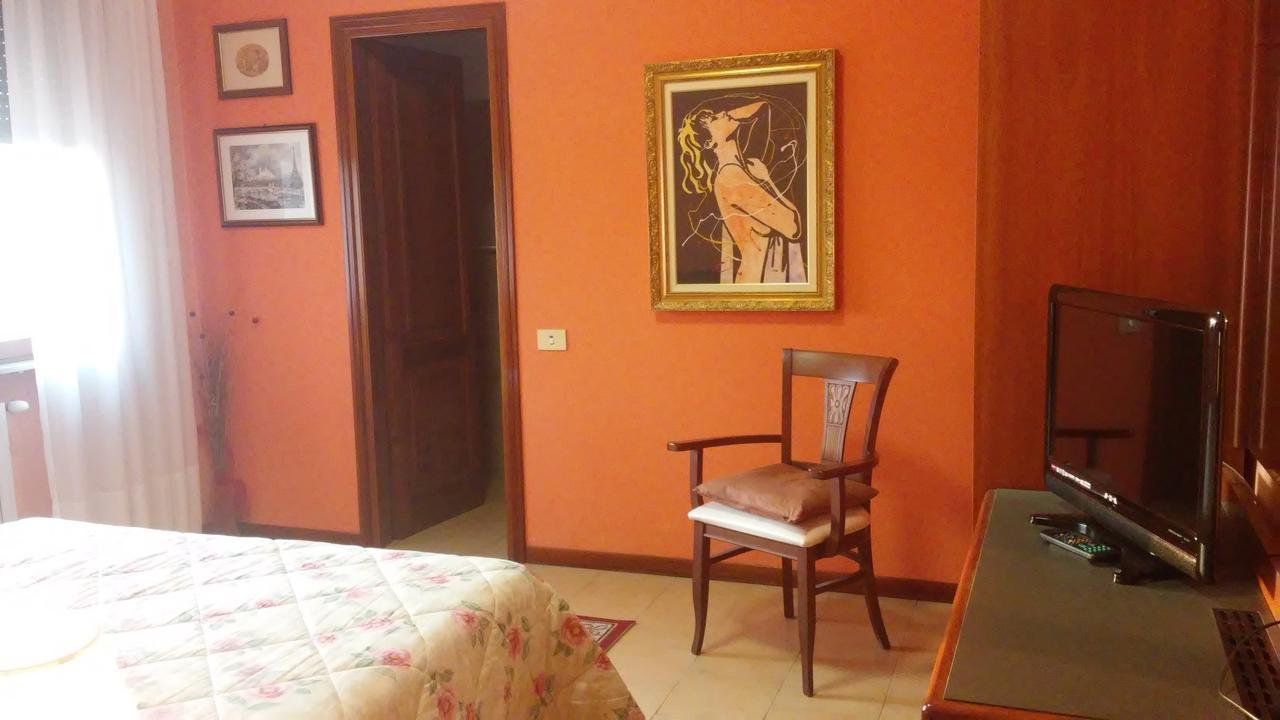 Hotel Due Fontane Casalpusterlengo Esterno foto