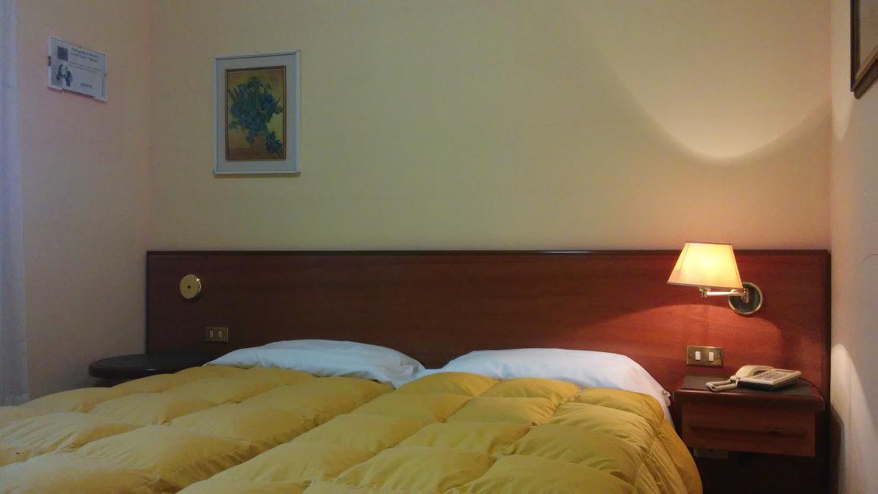 Hotel Due Fontane Casalpusterlengo Esterno foto