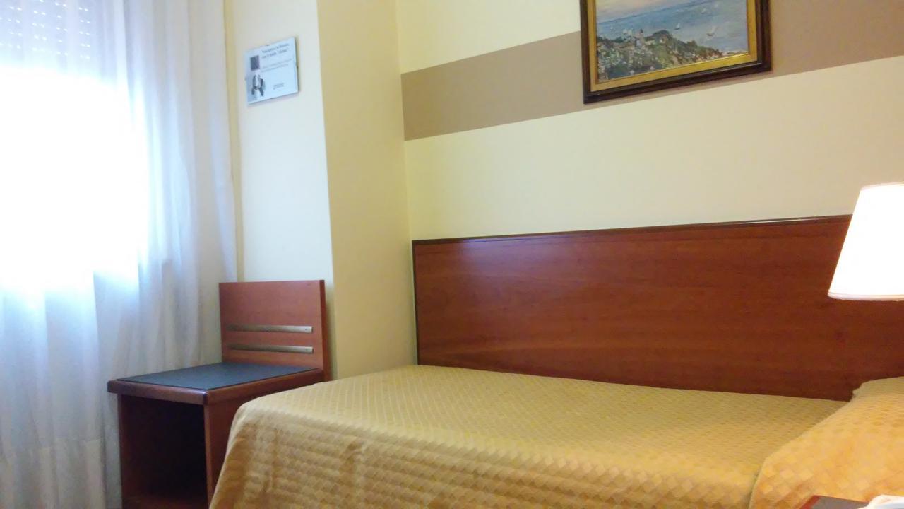 Hotel Due Fontane Casalpusterlengo Esterno foto