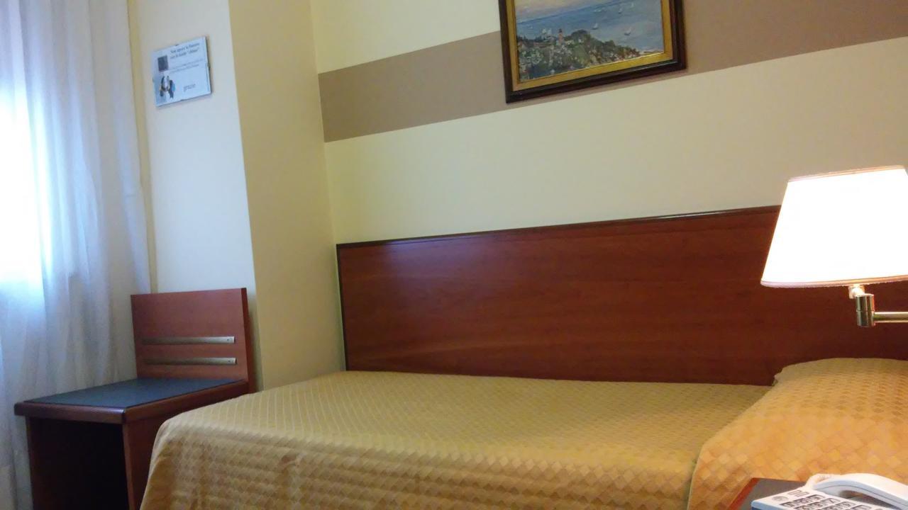 Hotel Due Fontane Casalpusterlengo Esterno foto