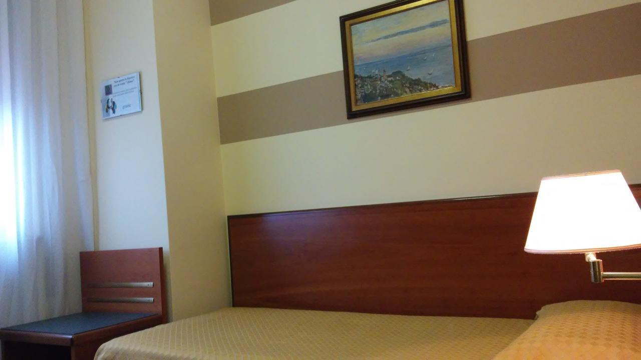 Hotel Due Fontane Casalpusterlengo Esterno foto